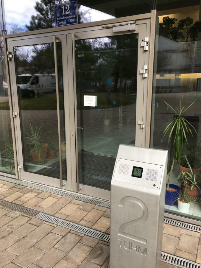 Zentrumnah Direkt An Ubahn Bei Un-Vic Und Am Badestrand Vienna Exterior photo
